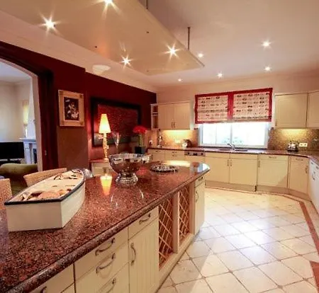 Sleeps 13 Pool Air Con Wifi Villa Quinta do Lago