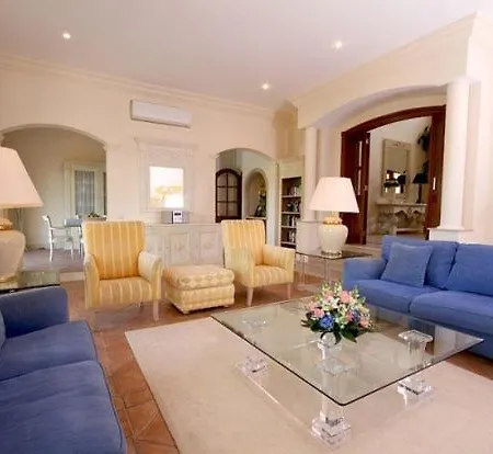 Sleeps 13 Pool Air Con Wifi Quinta do Lago