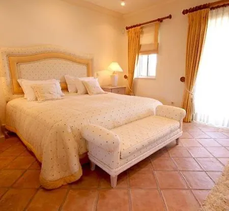 Sleeps 13 Pool Air Con Wifi *