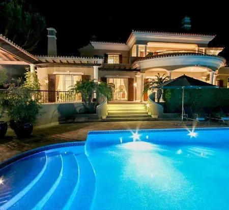Villa Sleeps 13 Pool Air Con Wifi