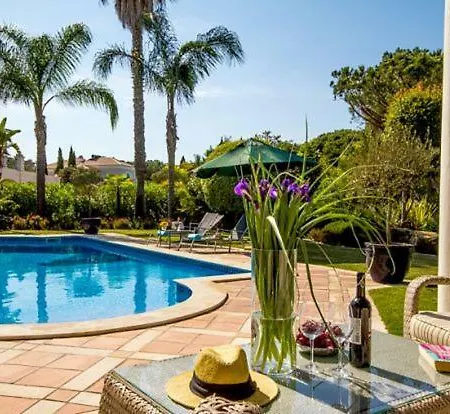 Sleeps 13 Pool Air Con Wifi וילה קינטה דו לאגו
